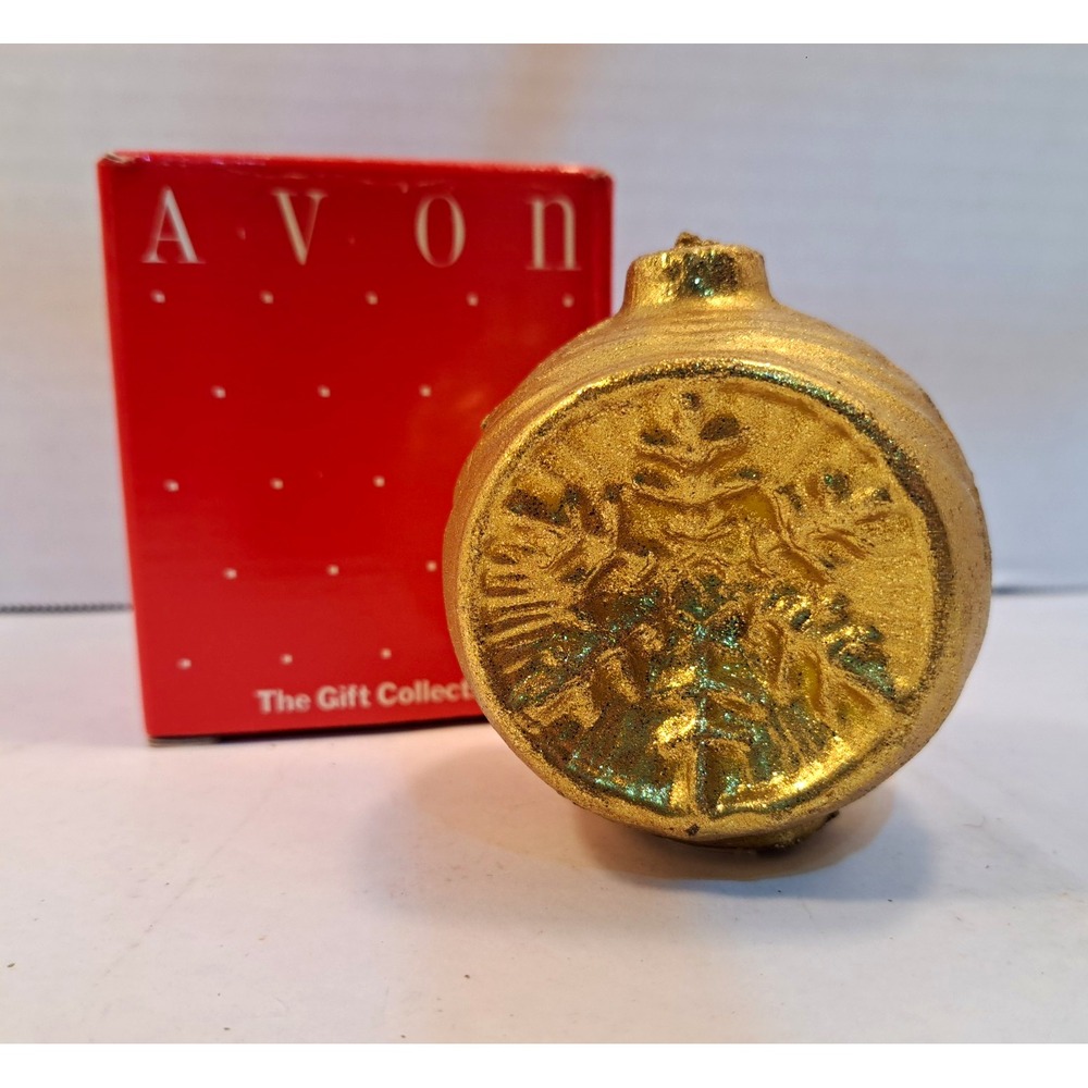 Avon Glitter & Glow Gold Holiday Christmas Candle The Gift Collection